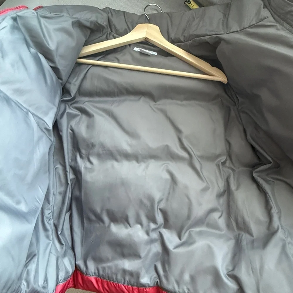 Columbia Red and Gray Puffer Jacket Size XL